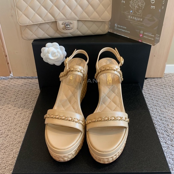 COPY - Chanel sandals in size 39. Beggie color. - Picture 2 of 9